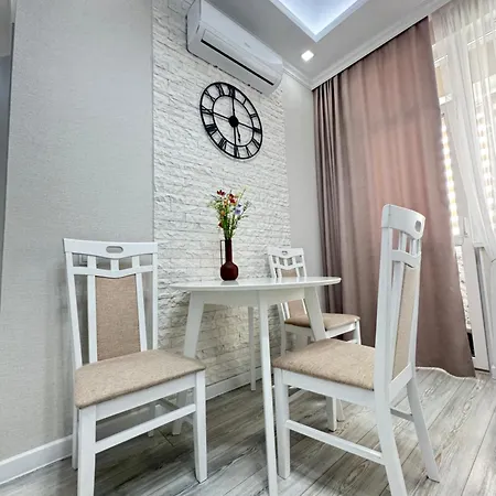 New White And Cozy In Centre, New Buiding Chisinau