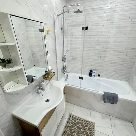 Apartment New White And Cozy In Centre, New Buiding Chisinau