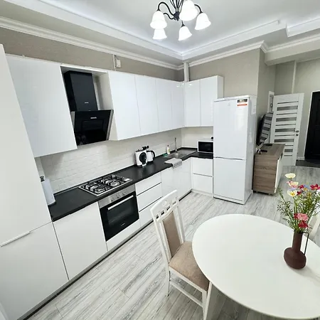 Apartment New White And Cozy In Centre, New Buiding Chisinau