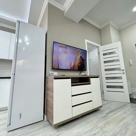 New White And Cozy In Centre, New Buiding